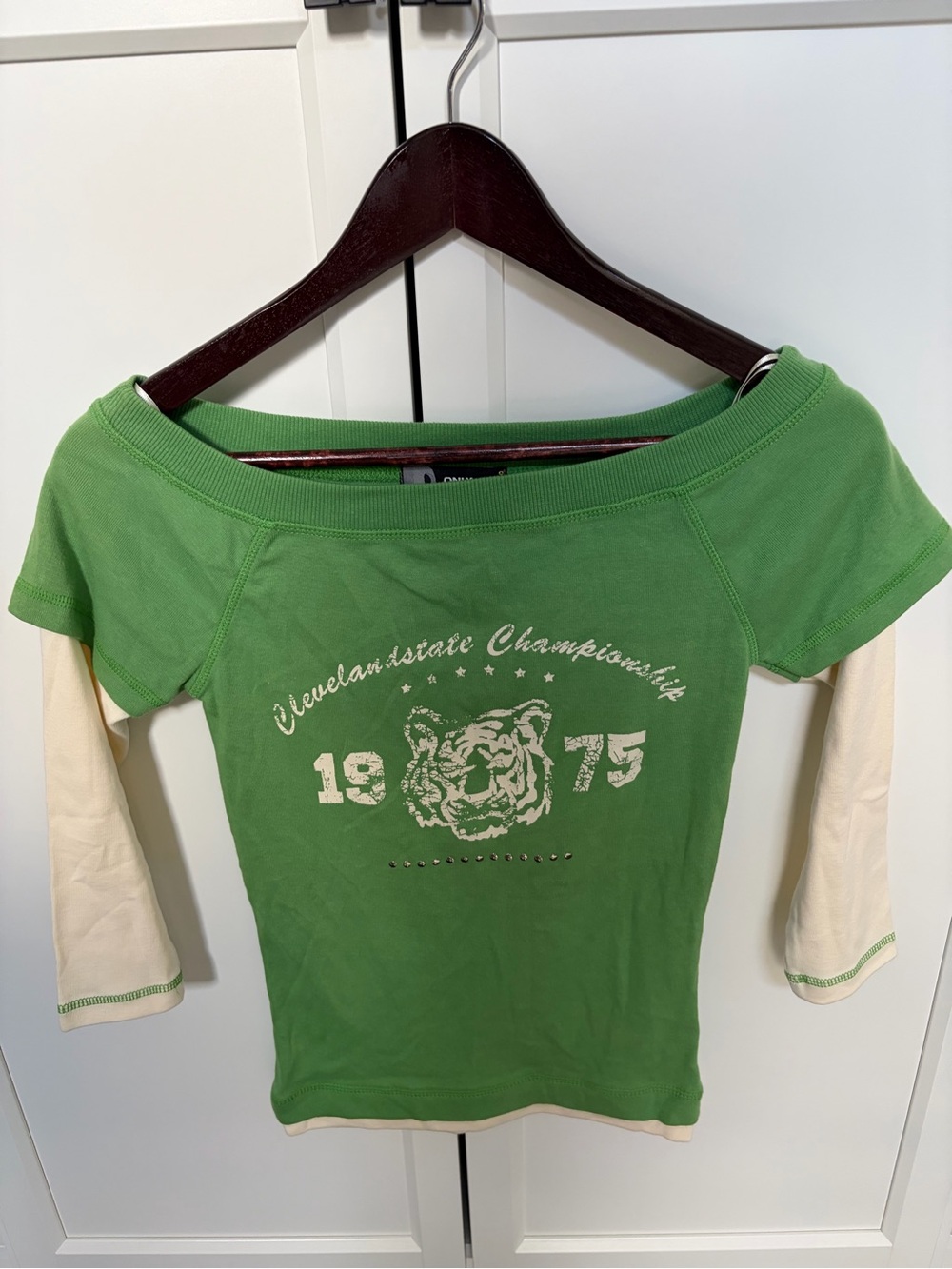 Only Green Layered-Look Long Sleeve Tee with Cream Sleeves
